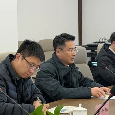 吳江區(qū)人大常委會(huì)主任錢斌蒞臨鴻灌環(huán)境調(diào)研指導(dǎo)(圖9)